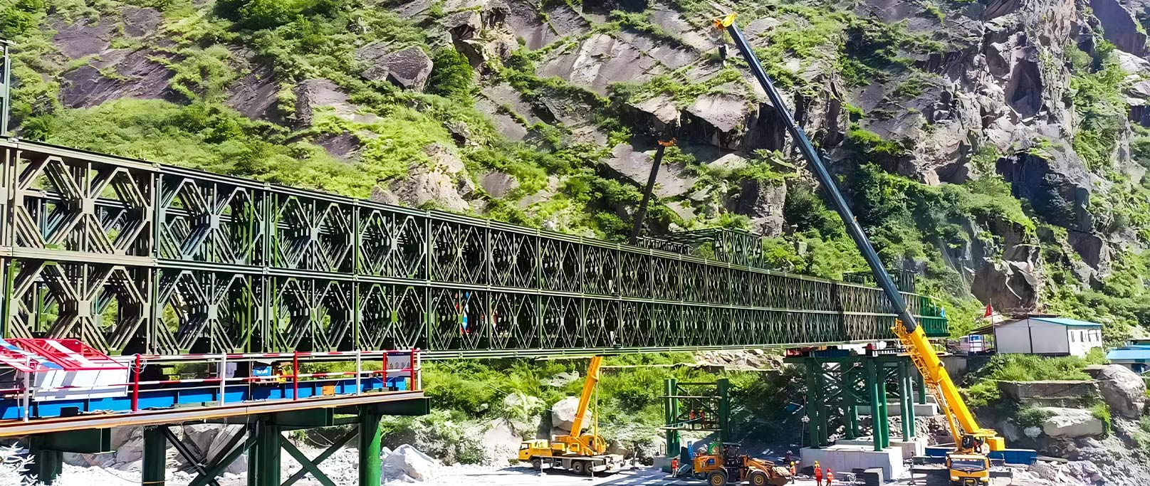 Nepal'deki Jilong Limanı Yaşam Hattı Köprüsü