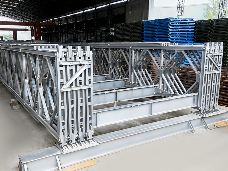 CB 450 Bailey Köprüsü Dört Sıralı Tek Katmanlı Güçlendirilmiş Galvanizli Bailey Köprüsü